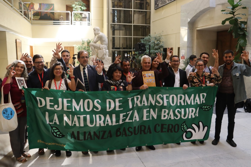 En el congreso: lanzan la Bancada Basura Cero y realizan seminario sobre la crisis de los plásticos